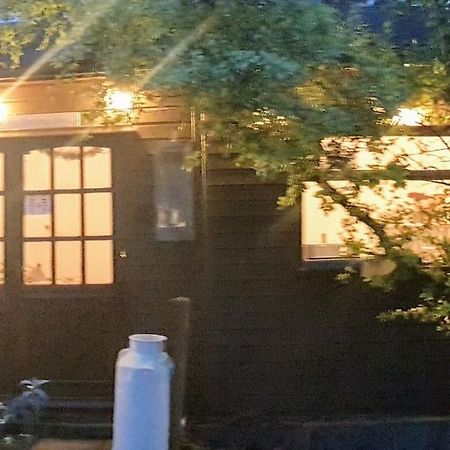 The Potting Shed Near Tenby, 100" Projector, Four Poster Bed, On-Site Hot Tub Access Via Spa Pack, Breakfast Exteriör bild